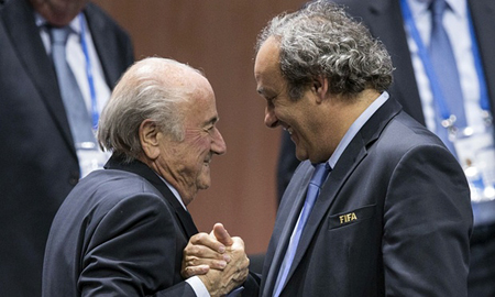 Ông Blatter và Platini đối diện án phạt đình chỉ công tác trong 7 năm.

